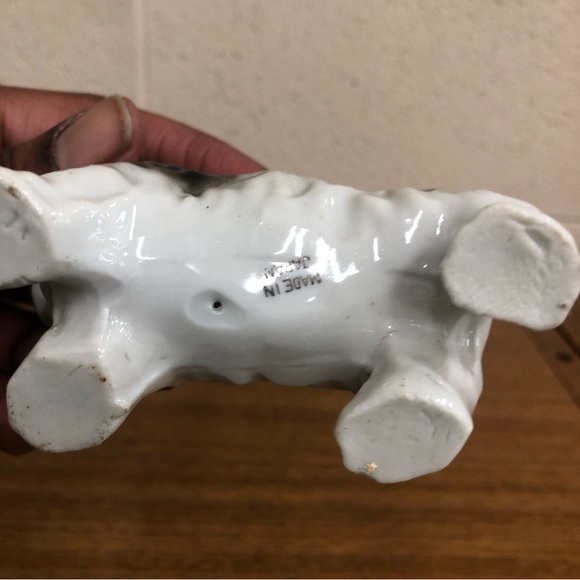 Vintage terrier figurine, made in Japan - Picture 6 of 6
